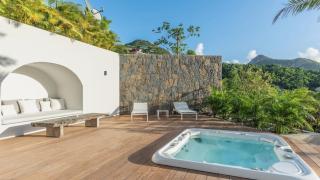 Grand Classic Villa with Stunning Islands Views - Quartier de Lorient - 2