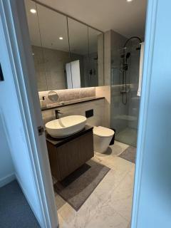 KozyGuru | Rhodes | Stylish Waterfront Living - Sydney - 5