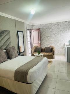 M2B guest lodge - Mahikeng - 8