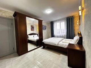 Мини-отель Тихий замок - Bishkek - 1