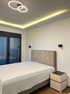Penthouse - Kravlja - 1