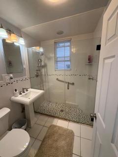 4 bedroom apartment by Ewr Airport - 4