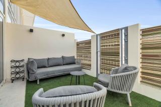 New! Amazing 2BR Loft Townhouse in Dubailand - 6