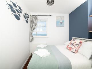 Stylish Retreat in Mousehole with Sea Views - Mousehole - 5