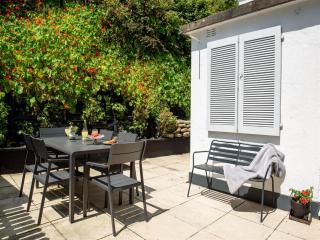 Stylish Retreat in Mousehole with Sea Views - Mousehole - 6