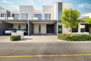 Elegant 4BR Villa, Luxury Pool Retreat, Joy, Arabiana Ranches 3 - Sabkhah - 3