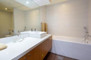 Silk Valley - Luxury 1B with Direct Beach Access - Abu Dhabi - 3
