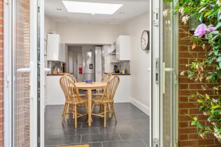 Reading Station - Modern Home with its own Garden Sleeps 6 - Reading - 7