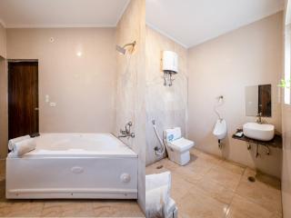 Hotel Noida Business Suites - - 6