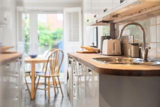 Reading Station - Modern Home with its own Garden Sleeps 6 - Reading - 1