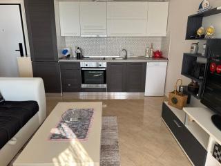 Kloe - Polisi i Vogël - 5