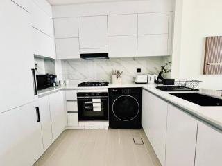 Soft Modernity 1br Haven With Parking, Gym & Pool! - 2