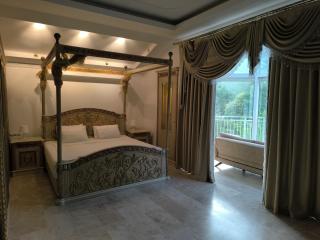 By Amazonica Luxury Villas - Eskiömerler - 4