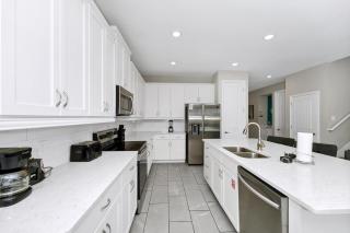Alluring Home Near Disney With Themed, Media And Game Room With Waterpark Resort Access At Encore Resorts Reunion - 232Au - Kissimmee - 5