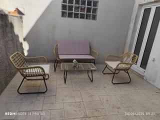 BRIGHT STUDIO GROUND FLOOR cENTRAL 50 SQM WITH COURTYARD - Khóra - 8