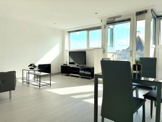 Central York Flat with Views - York - 9
