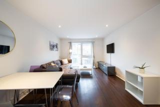 Modern 2 Bedroom Flat in Shoreditch - 5