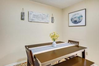 Relaxing Helotes Apt 7 Mi to UT at San Antonio! - 7