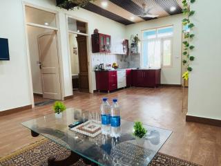 Night Sky Stay kasauli Entire 3BHK 4BHK 6BHK peaceful with massive Garden Walking Path - Solan - 7