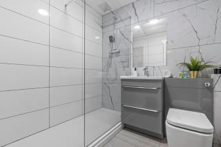 Birmingham Luxe - Free Parking - Sleep 8 - Central - 8