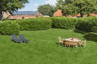 GUT KLETKAMP "Storchennest" - Ferienwohnung im Schlossturm mit 3 Schlafzimmern I Panorama-Turmzimmer mit Naturblick I Gemeinschaftsgarten I 15 Min zur Ostsee I Küche I Parkplatz I WLAN - Kletkamp - 5