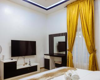 Seamless Shortlets - 2