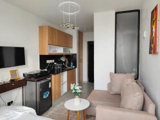 Fedha - A modern furnished Studio Apartment near JKIA and SGR free WIFI Parking - Nairobi - 6