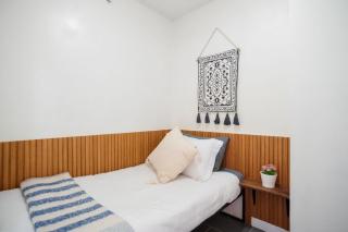 Downtown Retreat with Pool Jacuzzi and Gym near Rogers Arena - 8