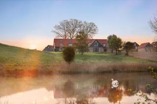 GUT KLETKAMP "Mühlenhof 2" - ruhige Ferienwohnung mit 2 Schlafzimmern I Terrasse mit See- & Naturblick I Gemeinschaftsgarten I 15 Min zur Ostsee I Küche I Parkplatz I Waschmaschine I WLAN - Kletkamp - 9
