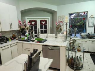 ROOM RENTAL IN SHARED 4 bed 3 bath 5 STAR HOME with POOL - 7