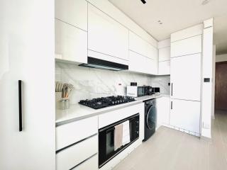 Elevated 2br Elegance Dip Pool, Parking And Gym! - 1