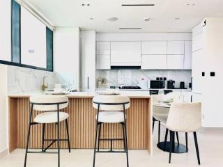 Elevated 2br Elegance Dip Pool, Parking And Gym! - 2