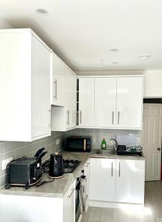 Charming Two-Bedroom Retreat-Garden Oasis Near Central London & Transport Links - Thornton Heath - 1