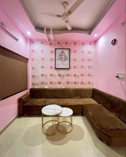 Vrandavan Homestay - Ujjain - 4
