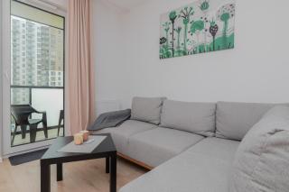 Modern Studio with Balcony Near Arena Gdańsk by Noclegi Renters - 2