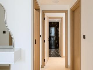 Big 1BR Apartment in JVC Binghatti Corners - 2