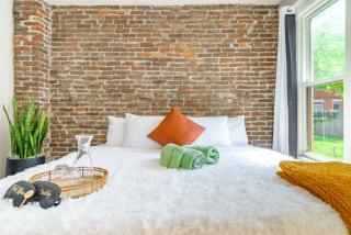 Prime Location Top Rated Clean Parking Free! - Columbus - 3