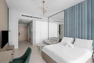 Modern Studio close to Marina with Balcony - 5 min walk from Metro - 8