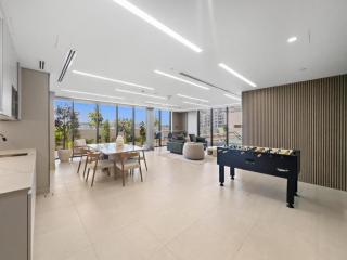 Modern Studio close to Marina with Balcony - 5 min walk from Metro - 5