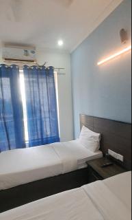 Hotel Springbok - Gurgaon - 1