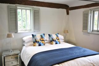 Frame Farm - Sleeps 20 in 1-6 Weaver's Cottages & The Byre barn - Benenden - 8