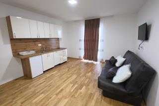Hotel Doris - - 4