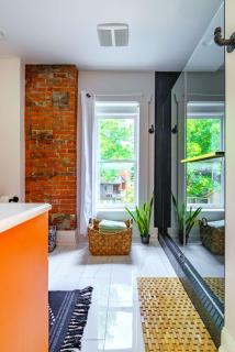 Prime Location Top Rated Clean Parking Free! - Columbus - 4