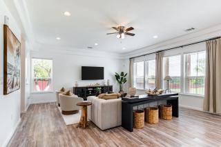 Family-Ready 4BR with Yard & Kids Playground - Cedar Creek - 5