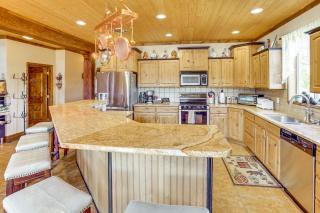 Fish Haven Cabin with Game Room, Views and Deck! - Fish Haven - 3