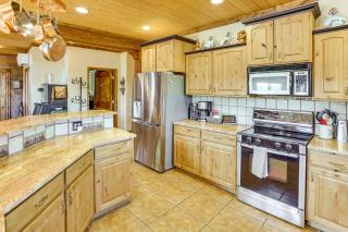 Fish Haven Cabin with Game Room, Views and Deck! - Fish Haven - 2