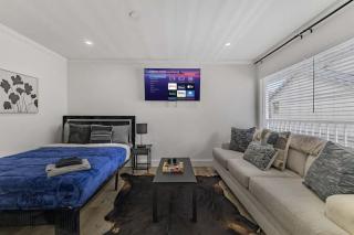 The Grand Stay 6 Beds Crib Perfect for Groups - Houston - 6