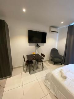 studio apartment by Spaggy suites - Accra - 3