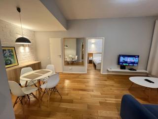 Stylish Apartment Downtown Balcony - Adjud - 7