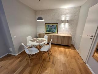 Stylish Apartment Downtown Balcony - Adjud - 5